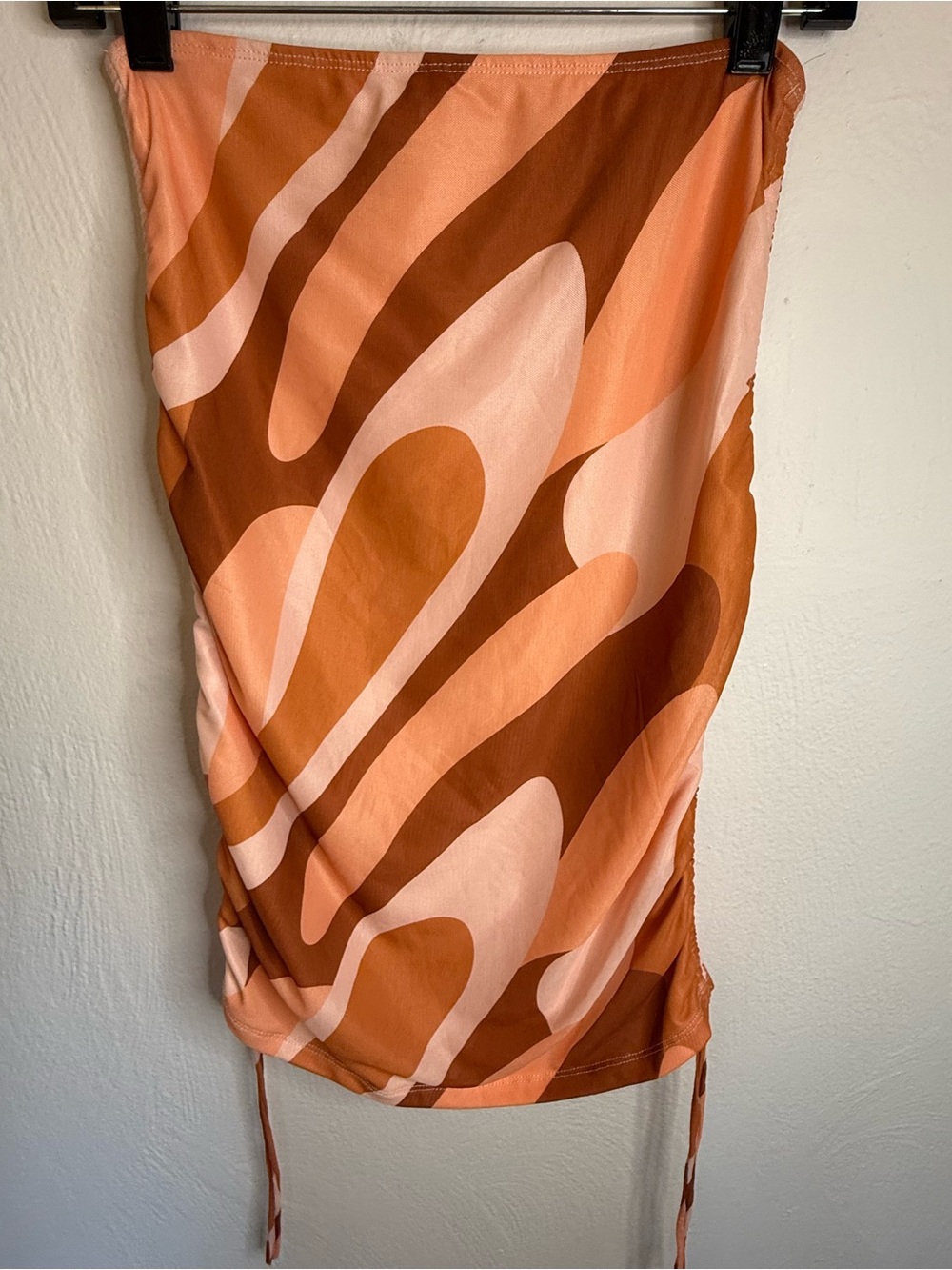 Women’s Peach & Rust Abstract Groovy Side Cinch Strapless Dress